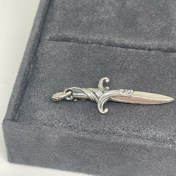 David Yurman Men's Waves Dagger Amulet - Picture 5 of 7